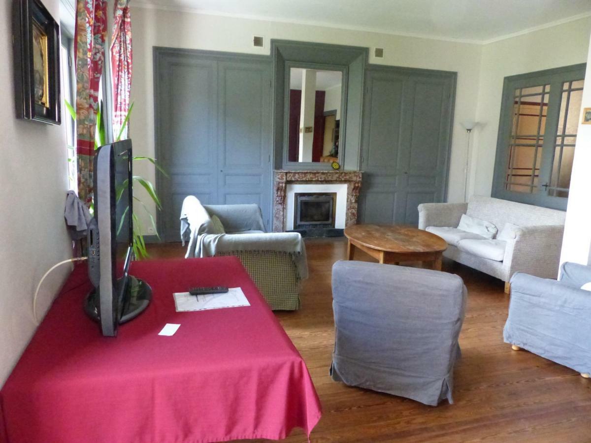 Les Volets Bleus Hotel Le Perreon Luaran gambar